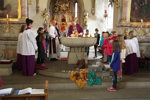 Symbolbild: Familiengottesdienst Symbolbild: Familiengottesdienst